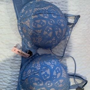 Victoria’s Secret bombshell bra